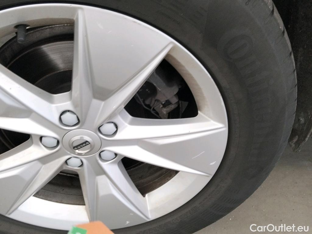  Volvo  XC60  Momentum AWD 2.0 D4 195CV AT8 E6dT #25
