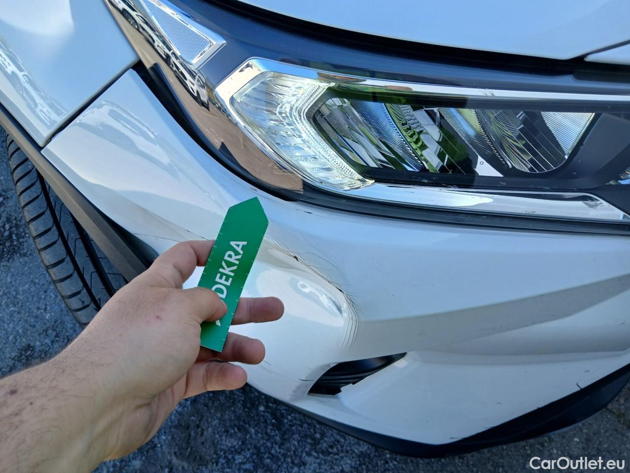  Toyota  RAV4 TOYOTA  / 2018 / 5P / todoterreno 2.5l 220H Advance #15