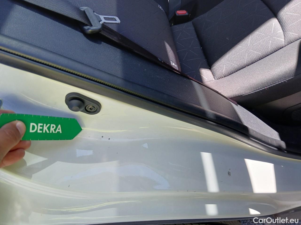  Toyota  RAV4 TOYOTA  / 2018 / 5P / todoterreno 2.5l 220H Advance #11