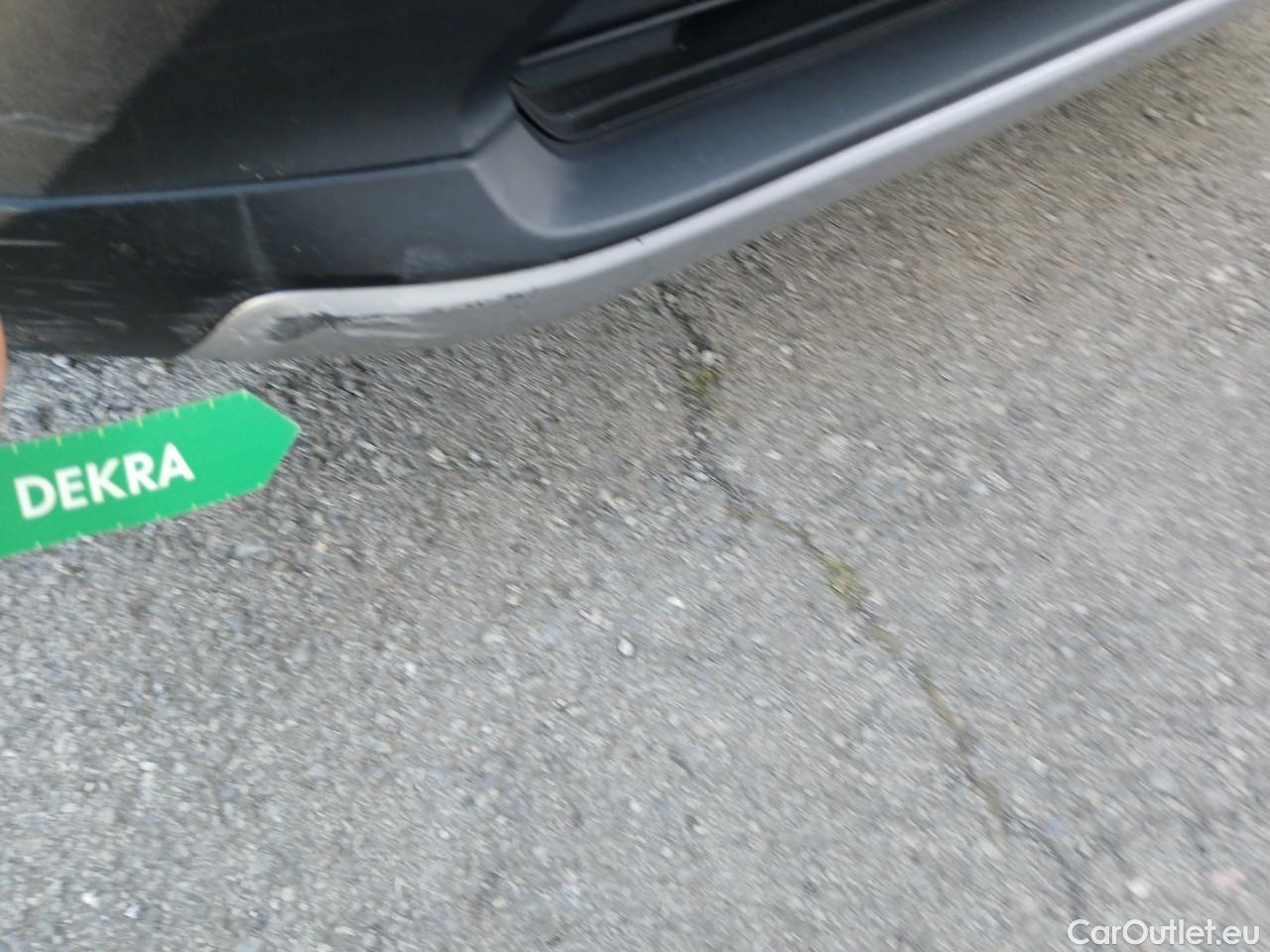  Toyota  RAV4 TOYOTA  / 2018 / 5P / todoterreno 2.5l 220H Advance #24