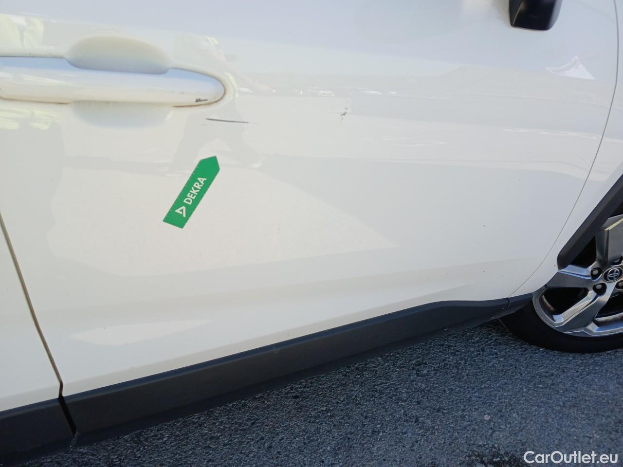  Toyota  RAV4 TOYOTA  / 2018 / 5P / todoterreno 2.5l 220H Advance #62