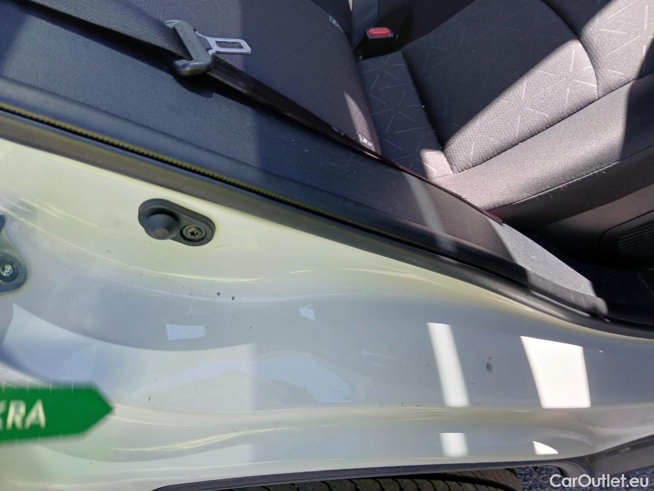  Toyota  RAV4 TOYOTA  / 2018 / 5P / todoterreno 2.5l 220H Advance #12