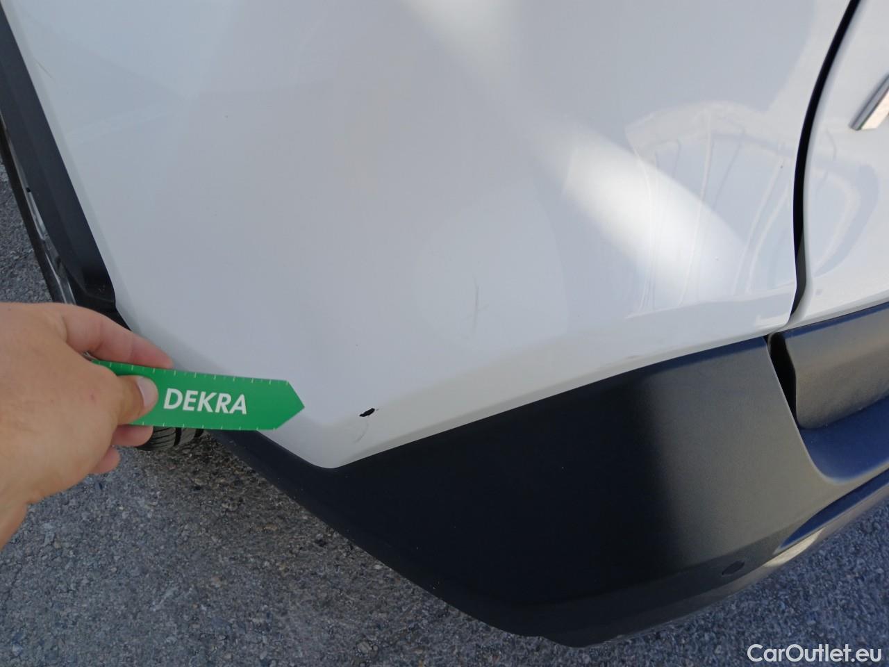  Toyota  RAV4 TOYOTA  / 2018 / 5P / todoterreno 2.5l 220H Advance #43
