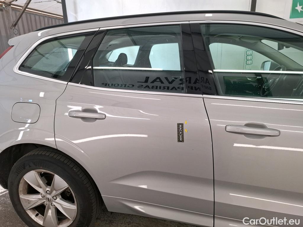  Volvo  XC60 VOLVO  5p SUV B4 AWD 197 Geartro 8 Momentum #4