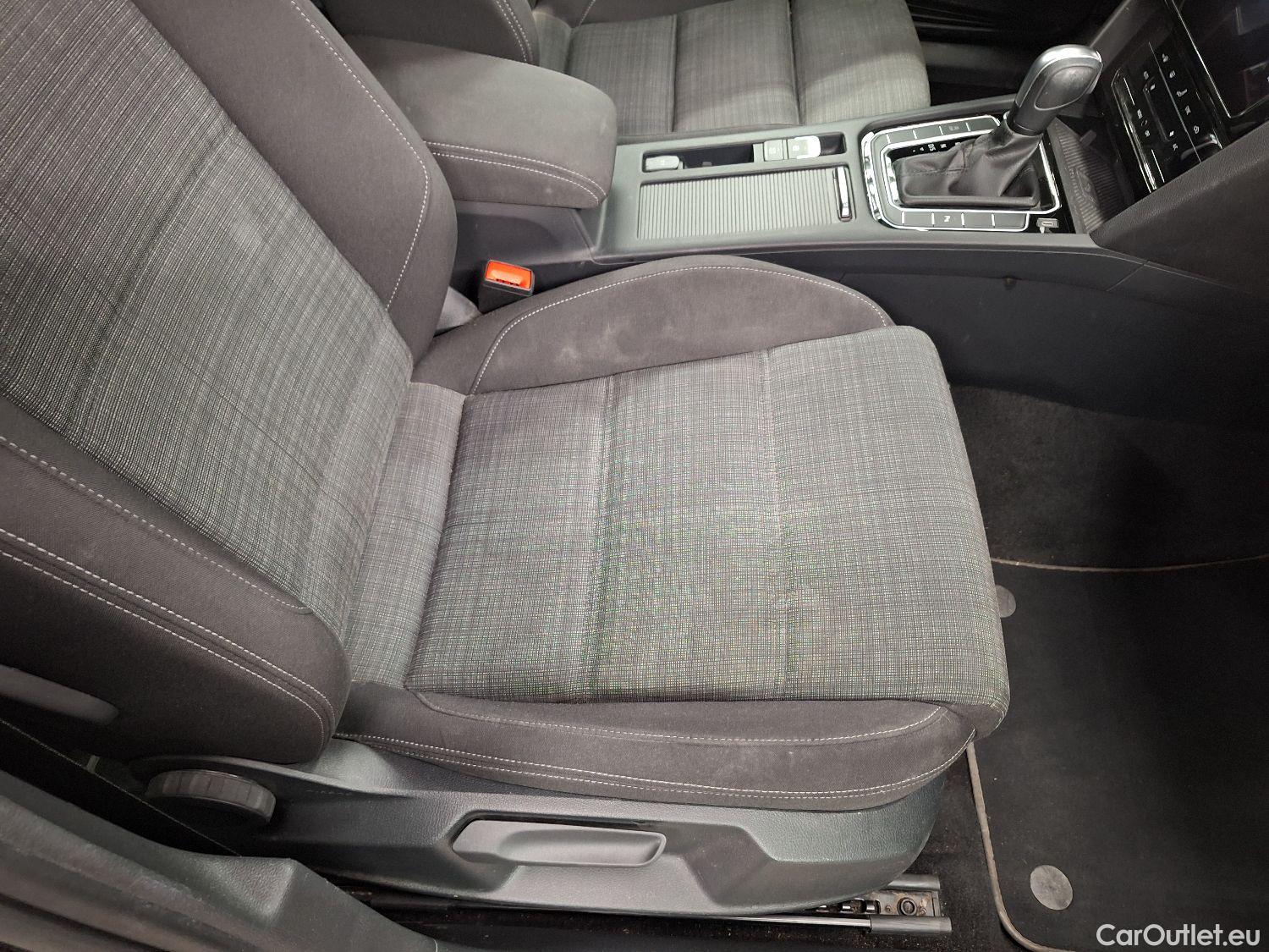  Volkswagen  Passat VW,  Variant FL'19, Volkswagen  Variant 2.0 TDI 90kW DSG Style B #22
