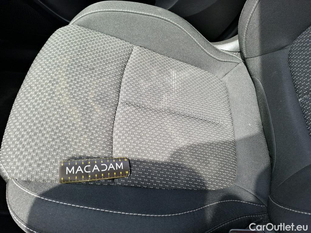  Renault  Kadjar RENAULT  / 2018 / 5P / Crossover Business Blue dCi 115 EDC - 21 #9