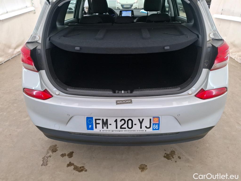  Hyundai  i30 HYUNDAI  / 2016 / 5P / Berline 1.6 CRDI 115 DCT-7 BUSINESS #11