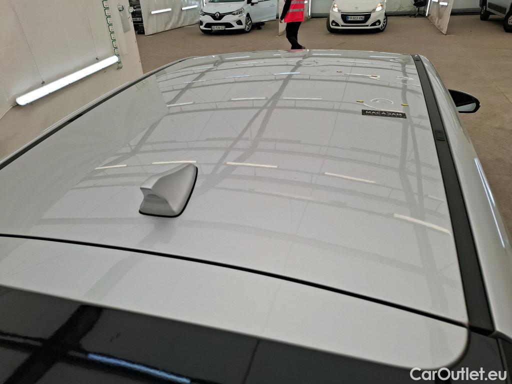  Hyundai  i30 HYUNDAI  / 2016 / 5P / Berline 1.6 CRDI 115 DCT-7 BUSINESS #1