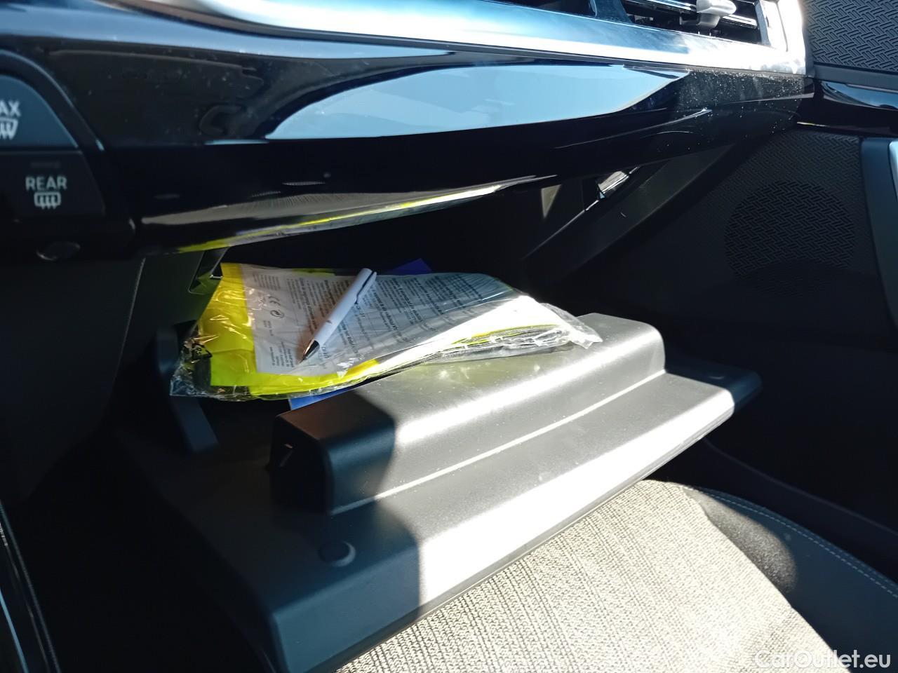  Land Rover  Discovery BMW X1 / 2022 / 5P / todoterreno sDrive18d #2