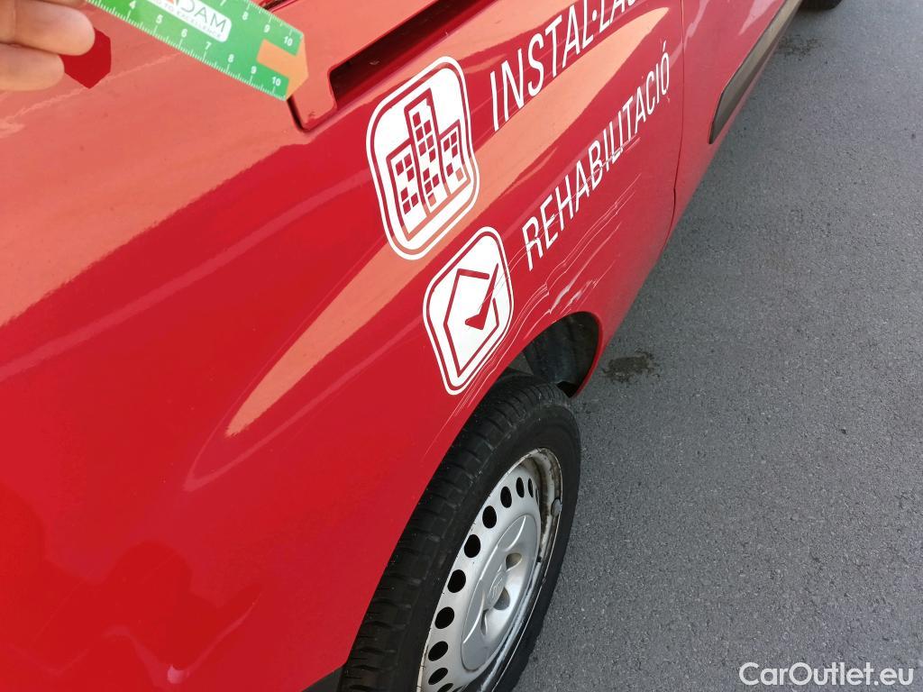  Fiat  Doblo FIAT Doblò Cargo/2015/4P/furgón derivado de turismo Base Maxi 1.3 Mjet 70kW Carga Aumentada #1
