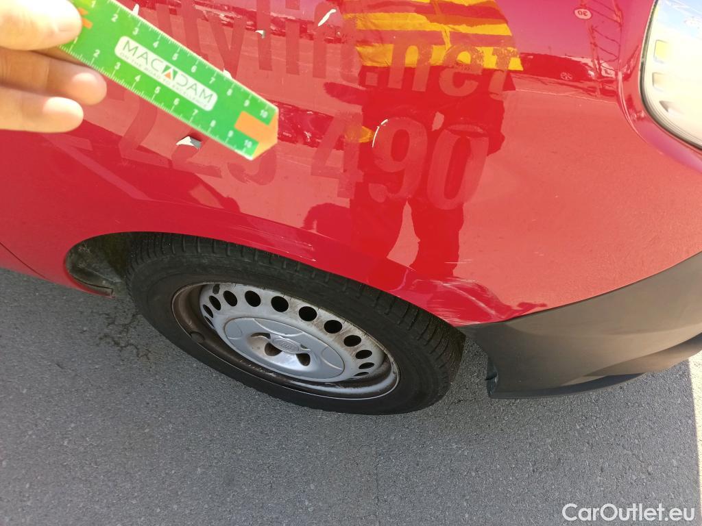  Fiat  Doblo FIAT Doblò Cargo/2015/4P/furgón derivado de turismo Base Maxi 1.3 Mjet 70kW Carga Aumentada #30