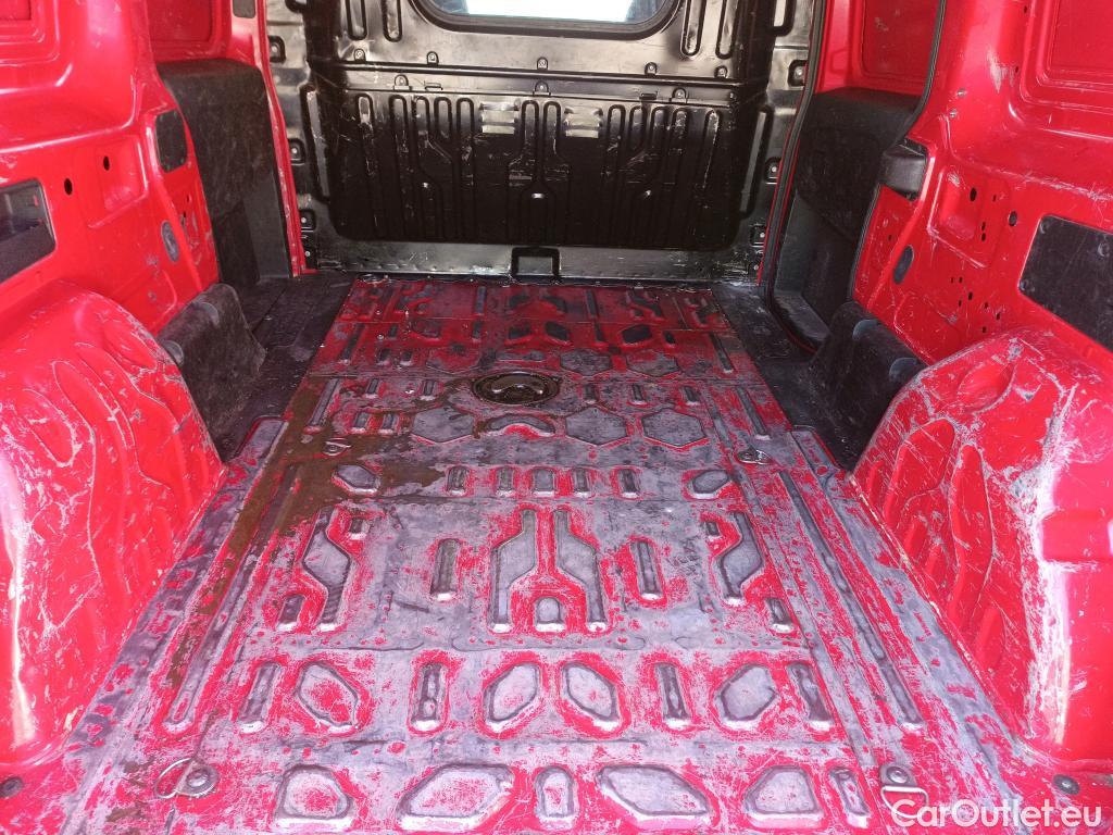  Fiat  Doblo FIAT Doblò Cargo/2015/4P/furgón derivado de turismo Base Maxi 1.3 Mjet 70kW Carga Aumentada #7