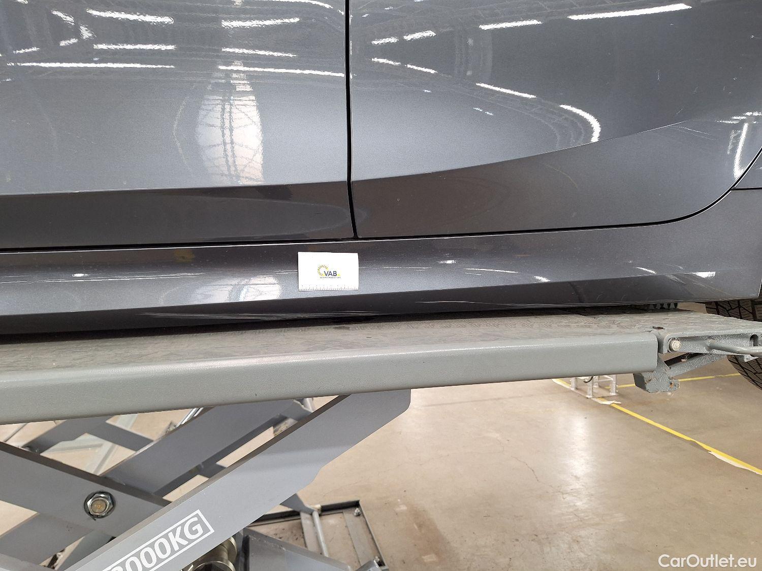  Bmw  Serie 3 BMW, 3-serie '18, BMW 3 Reeks Berline 318dA (110 kW) 4d #1