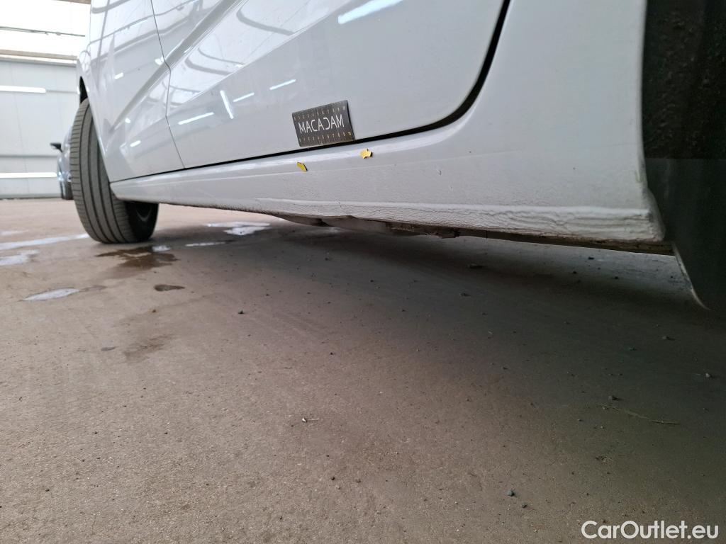  Volkswagen  Touran  Confortline Business BMT/Start-Stop 1.6 TDI 115CV BVA7 7 Sieges E6 #18
