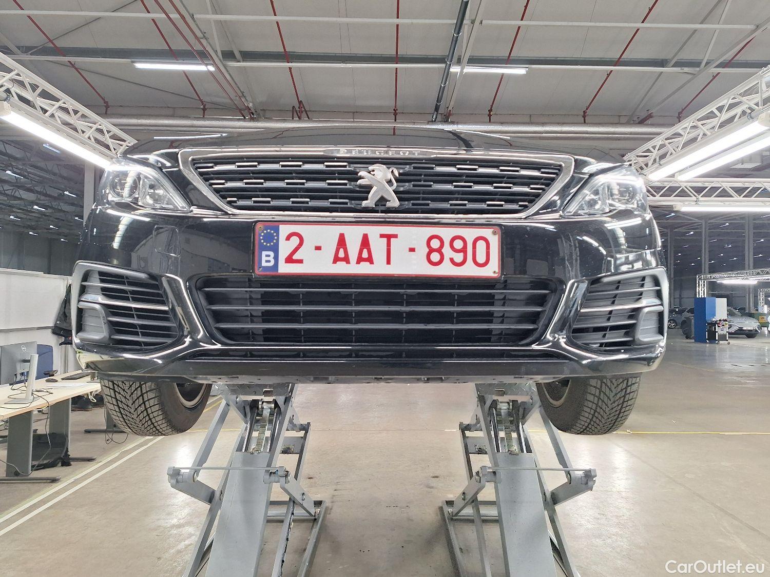  Peugeot  308 Peugeot,  FL'17, Peugeot  1.2 PureTech 130 S&S Active 5d #2