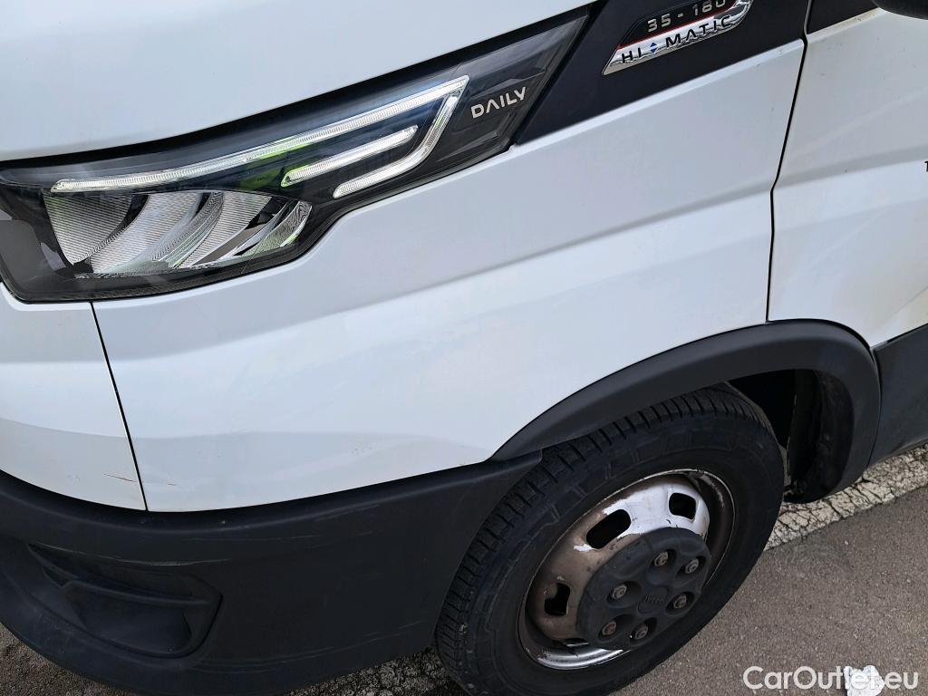  Land Rover  Discovery IVECO Daily / 2019 / 2P / chasis cabina 35C 18H A8 3750 #22