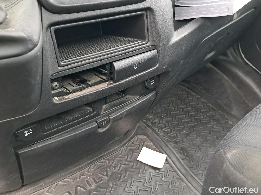  Land Rover  Discovery IVECO Daily / 2019 / 2P / chasis cabina 35C 18H A8 3750 #20