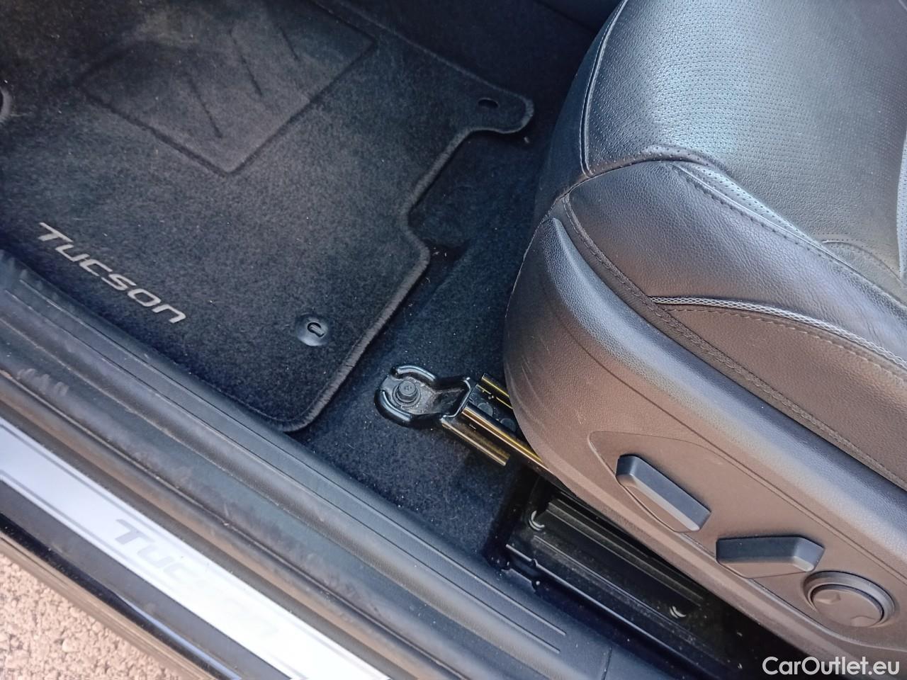  Hyundai  Tucson  Style Mild-Hybrid 4WD 1.6 CRDi 135CV AT7 E6d #3