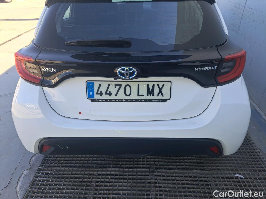  Toyota  Yaris TOYOTA  / 2020 / 5P / berlina con portón 1.5 120H Active Tech #9