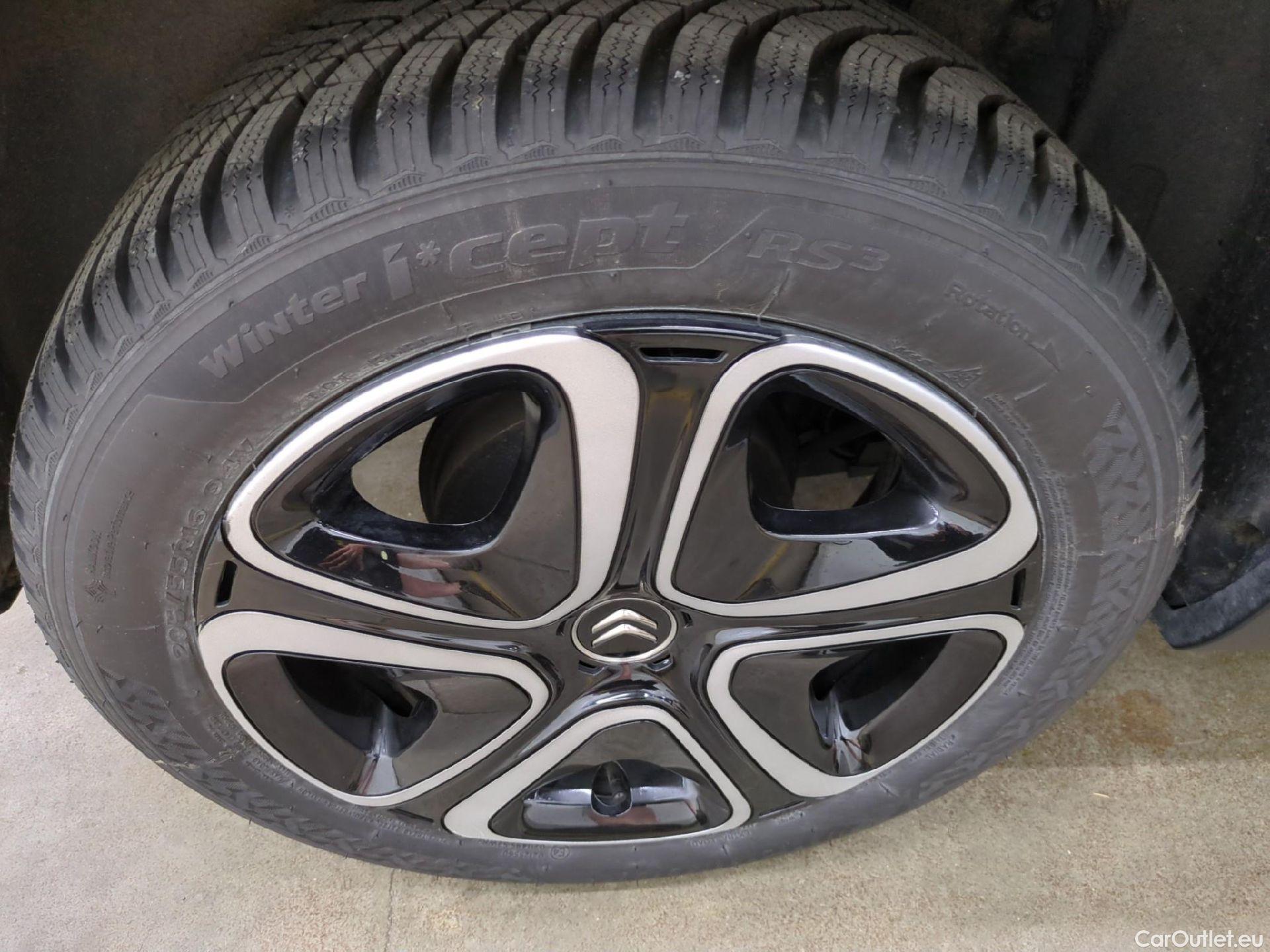  Citroen  C3  Feel Pack 1.2 PureTech 80CV BVM5 E6d #4
