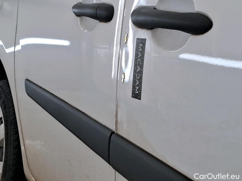  Renault  Kangoo  II Express Extra (Série Spéciale) 1.5 dCi 95CV BVM6 E6dT #21