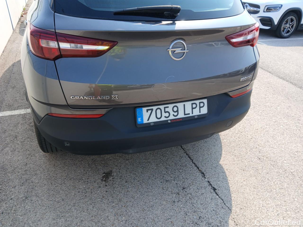  Opel   Grandland X OPEL / 2017 / 5P / todoterreno 1.2 Turbo Edition #10