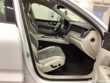  Volvo  XC60 T8 AWD Momentum Adv Edit Panorama Drag #11