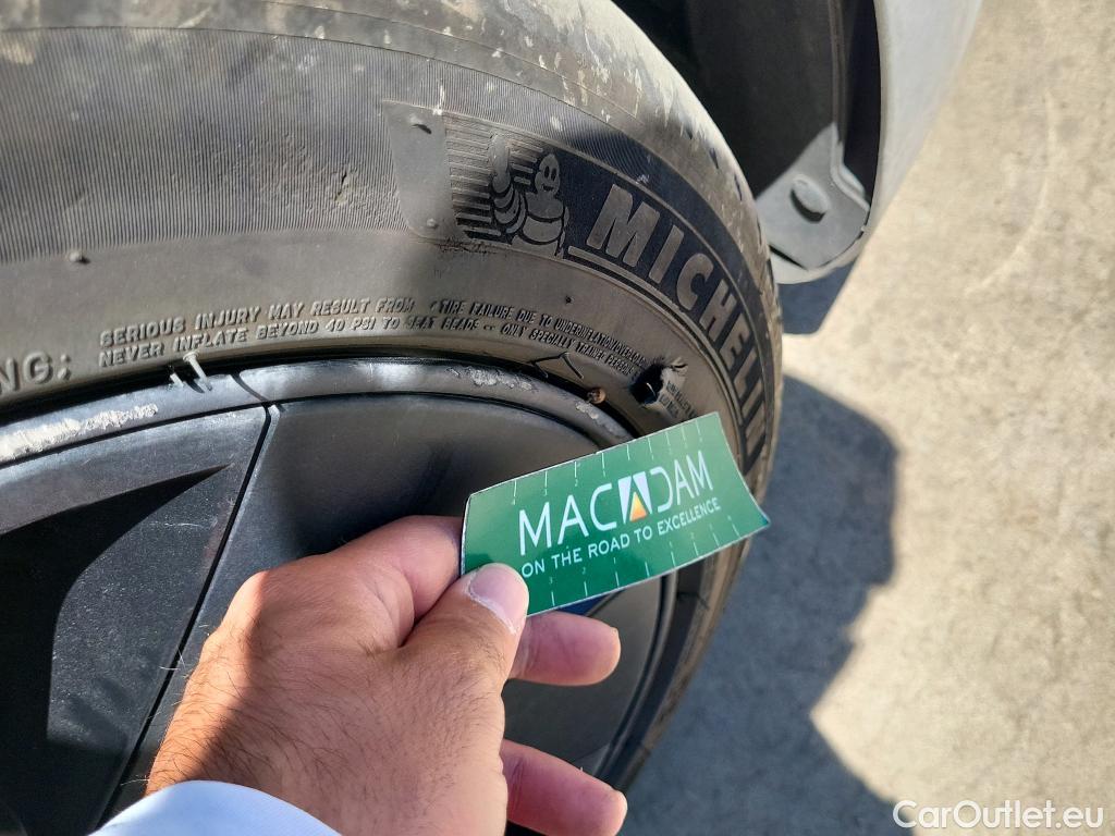  Tesla  Model 3 TESLA  / 2023 / 4P / sedán RWD (AC) #4