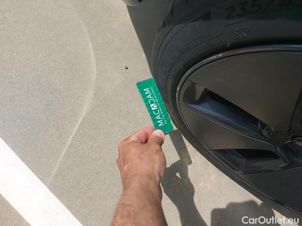  Tesla  Model 3 TESLA  / 2018 / 4P / sedán RWD #4