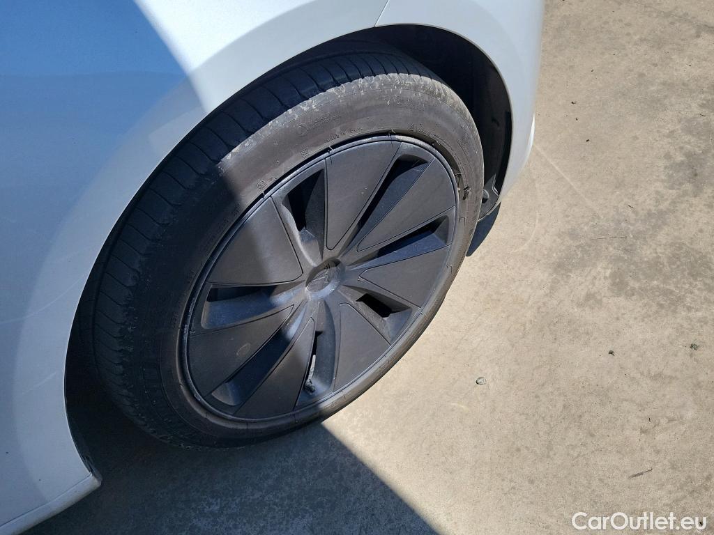  Tesla  Model 3 TESLA  / 2023 / 4P / sedán RWD (AC) #11