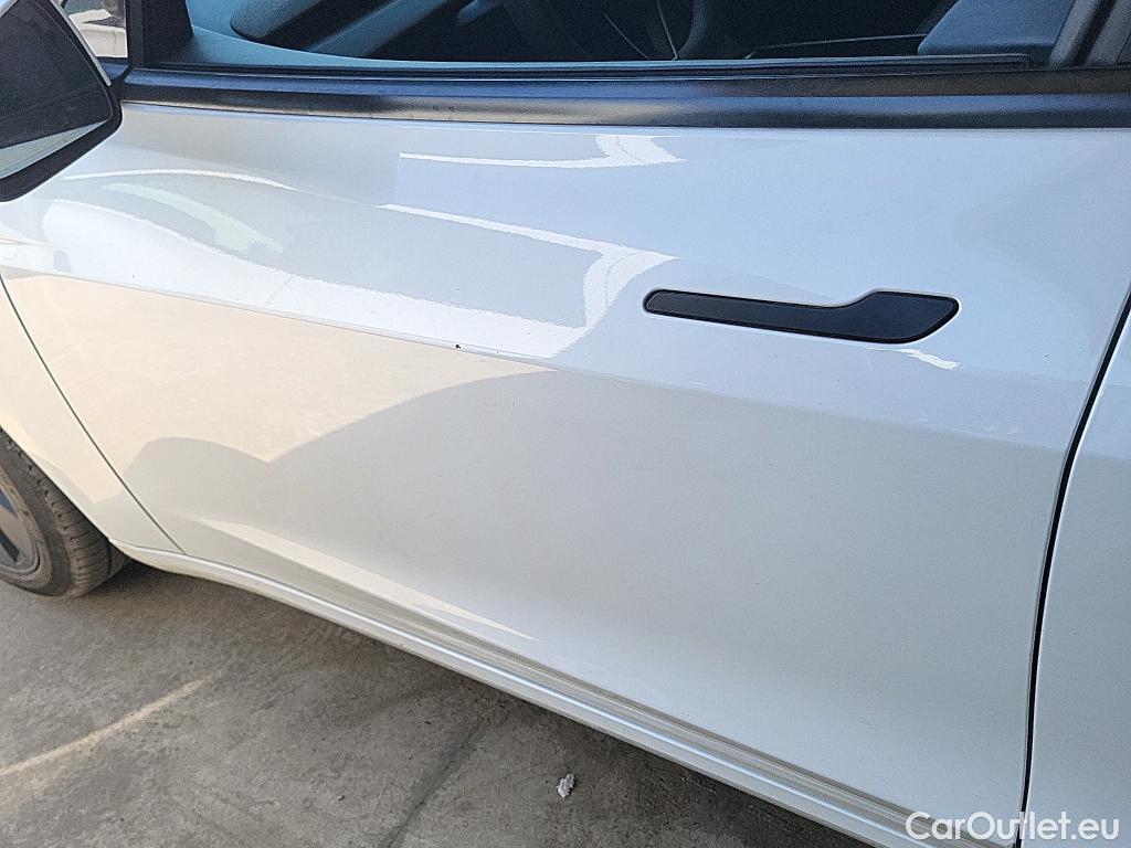  Tesla  Model 3 TESLA  / 2023 / 4P / sedán RWD (AC) #17