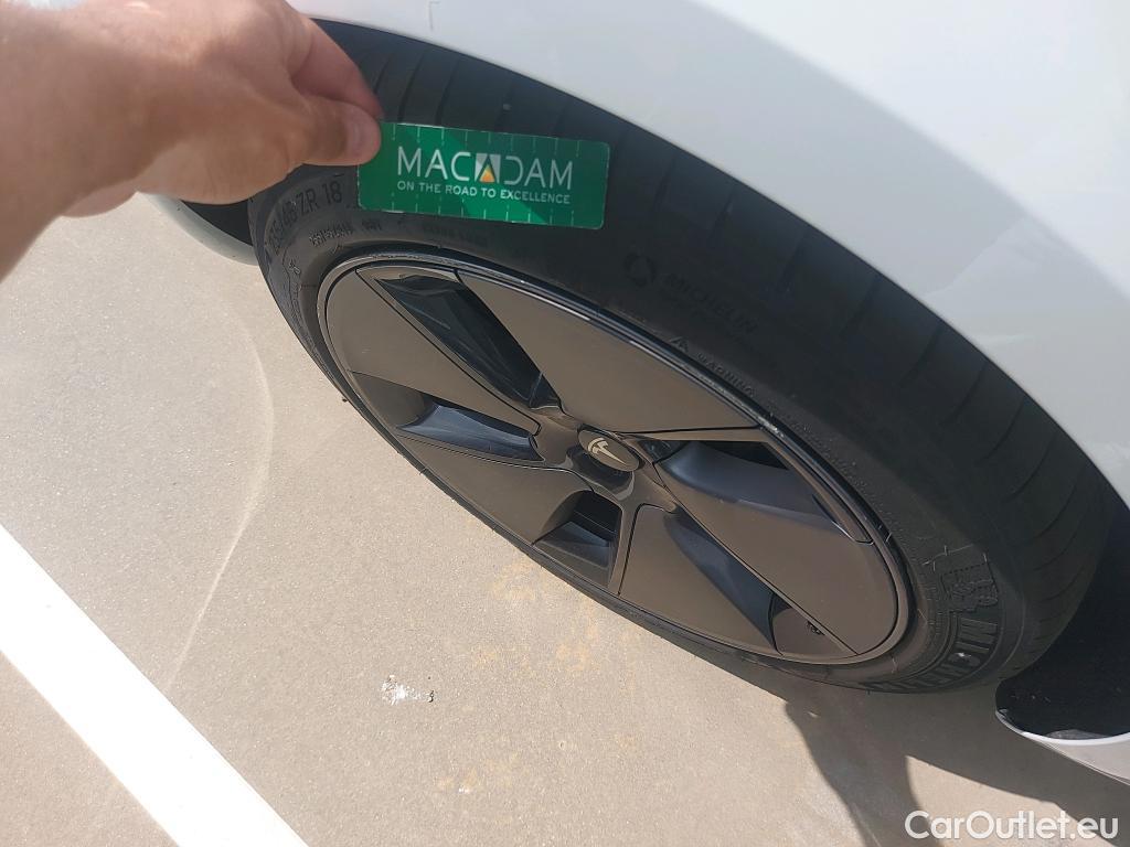 Tesla  Model 3 TESLA  / 2018 / 4P / sedán RWD #3