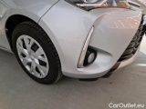  Toyota  Yaris TOYOTA  / 2017 / 5P / BERLINA 1.5 HYBRID BUSINESS #38