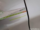  Toyota  Yaris TOYOTA  / 2017 / 5P / BERLINA 1.5 HYBRID BUSINESS #50