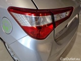  Toyota  Yaris TOYOTA  / 2017 / 5P / BERLINA 1.5 HYBRID BUSINESS #57