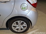  Toyota  Yaris TOYOTA  / 2017 / 5P / BERLINA 1.5 HYBRID BUSINESS #59