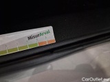 Toyota  Yaris TOYOTA  / 2017 / 5P / BERLINA 1.5 HYBRID BUSINESS #98