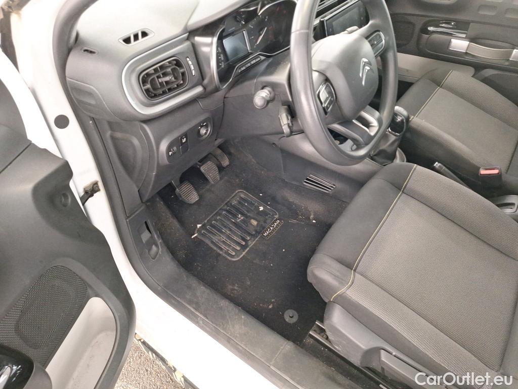  Citroen  C3  Société Feel Nav 1.2 PureTech 80CV BVM5 E6 #1