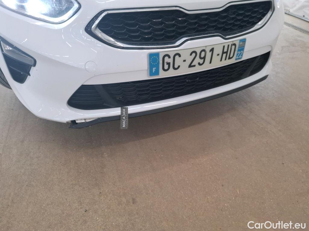  KIA  Cee'd KIA ceed SW / 2018 / 5P / Break 1.6 CRDI 136 ISG MHEV ACTIVE SW DCT7 #1
