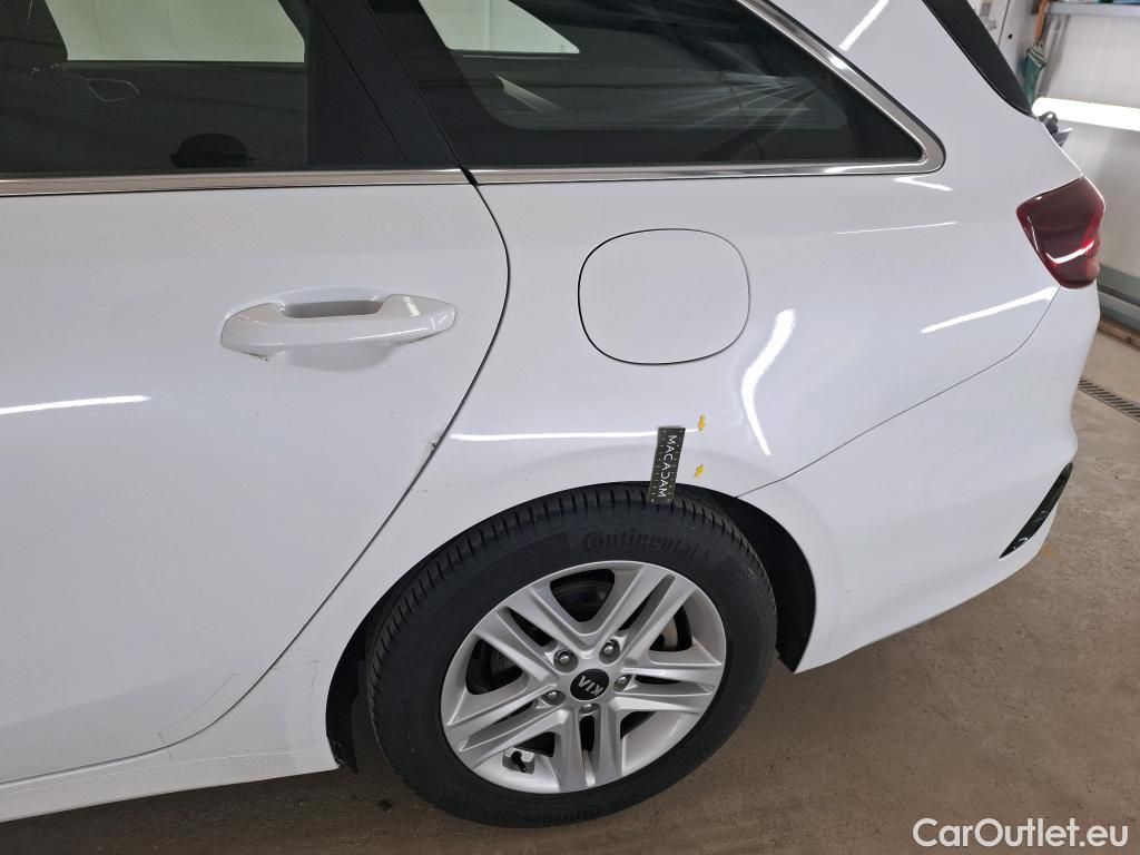  KIA  Cee'd KIA ceed SW / 2018 / 5P / Break 1.6 CRDI 136 ISG MHEV ACTIVE SW DCT7 #8