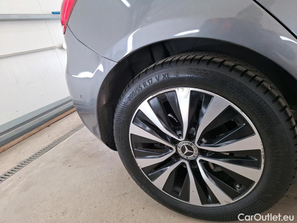  Mercedes  A-Klasse MERCEDES-BENZ Classe A Compact / 2018 / 5P / Berline A 200 d Business Line 8G-DCT #35