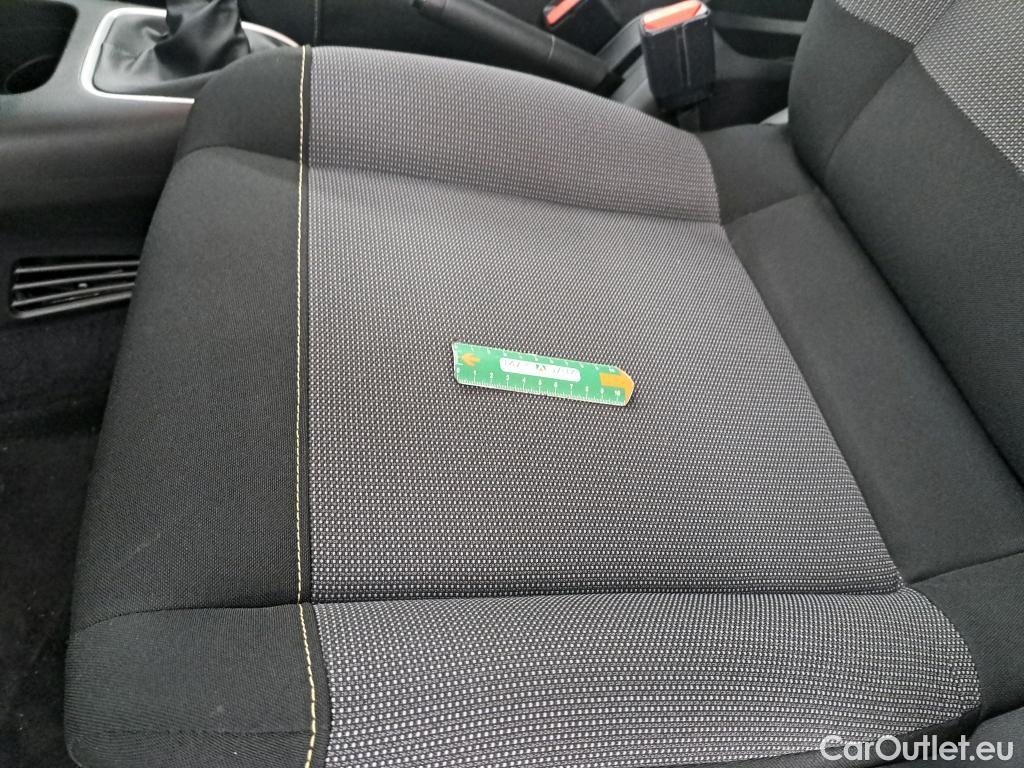  Citroen  C3 CITROEN  / 2016 / 5P / Berline PureTech 110 S&S BVM6 Shine Business #3
