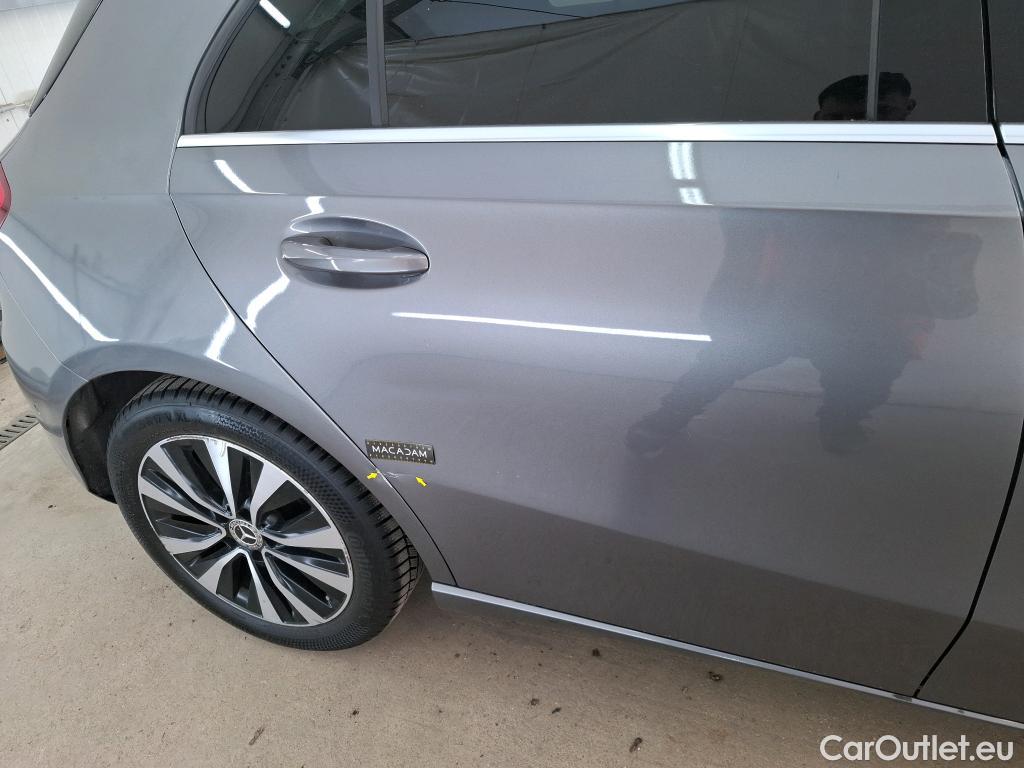  Mercedes  A-Klasse MERCEDES-BENZ Classe A Compact / 2018 / 5P / Berline A 200 d Business Line 8G-DCT #13