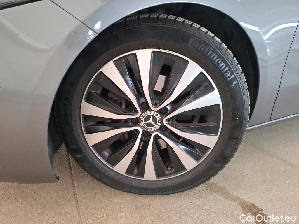  Mercedes  A-Klasse MERCEDES-BENZ Classe A Compact / 2018 / 5P / Berline A 200 d Business Line 8G-DCT #49