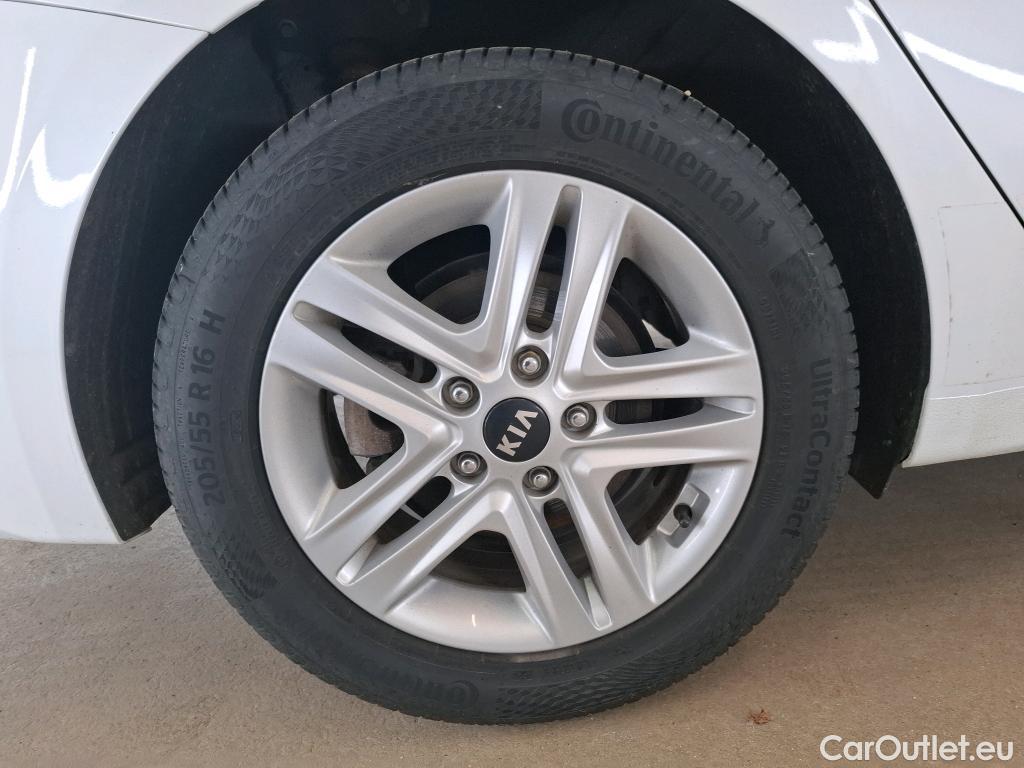  KIA  Cee'd KIA ceed SW / 2018 / 5P / Break 1.6 CRDI 136 ISG MHEV ACTIVE SW DCT7 #11
