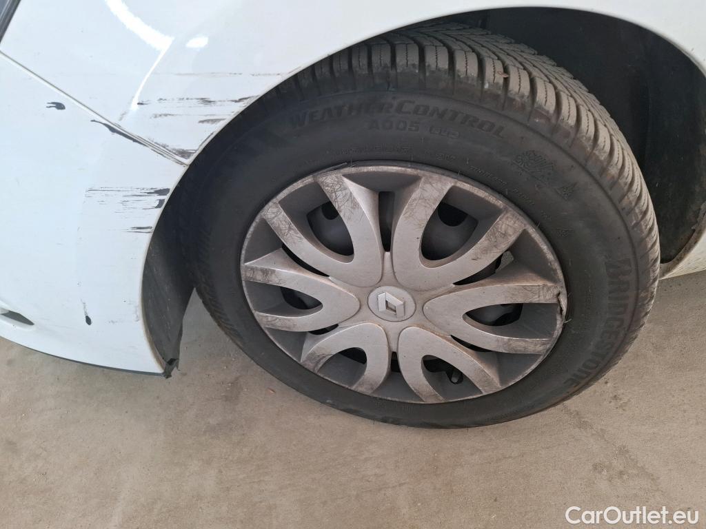  Renault  Clio  IV Air MediaNav 1.5 dCi 75CV BVM5 E6 #34
