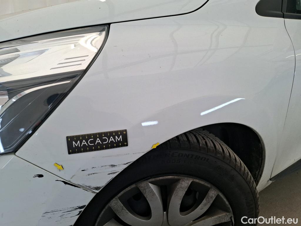  Renault  Clio  IV Air MediaNav 1.5 dCi 75CV BVM5 E6 #40