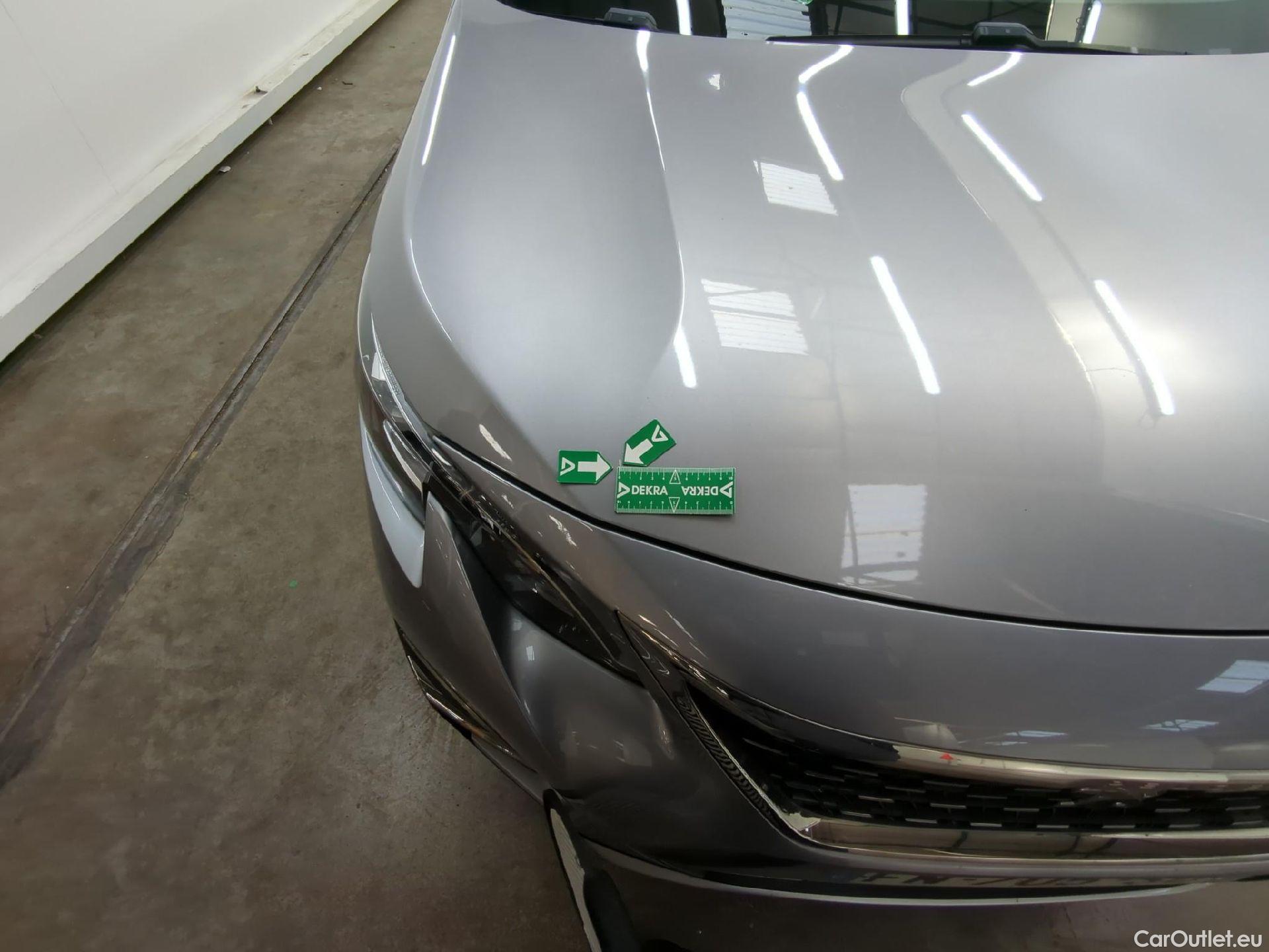  Peugeot  5008  Allure Business 1.5 HDi 130CV BVA8 E6dT #40