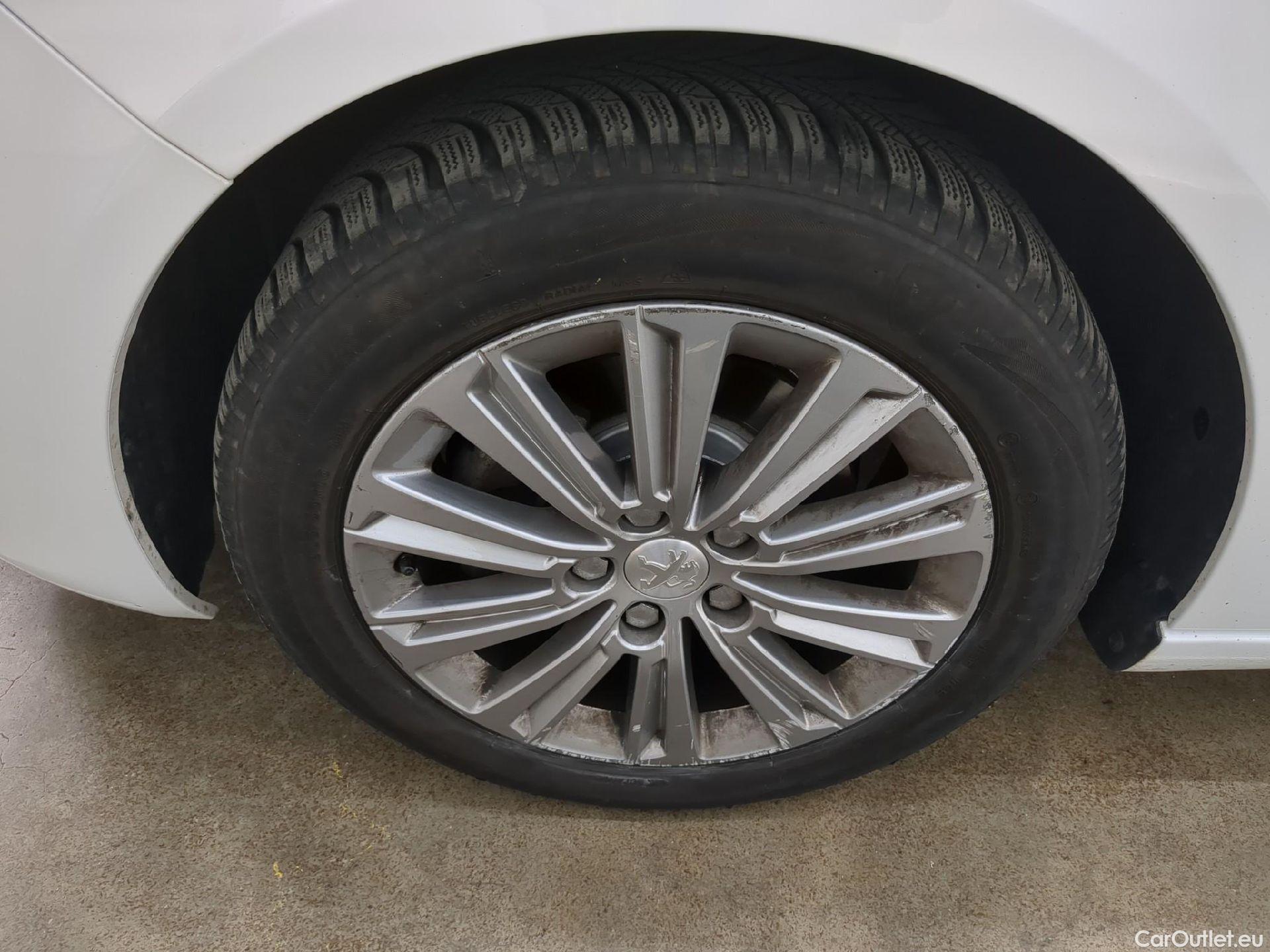  Peugeot  308  Allure Pack 1.2 PureTech 130CV BVA8 E6d #9