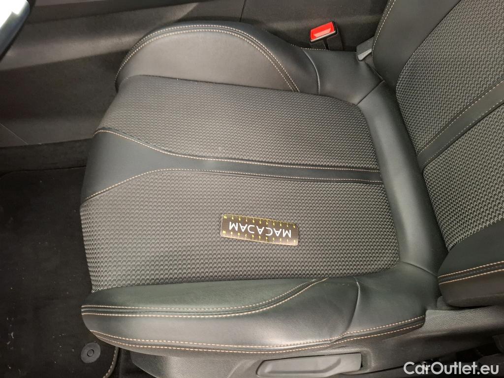  Peugeot  3008  Hybrid 225 GT 1.6 Plug-In 225CV BVA8 E6d #1